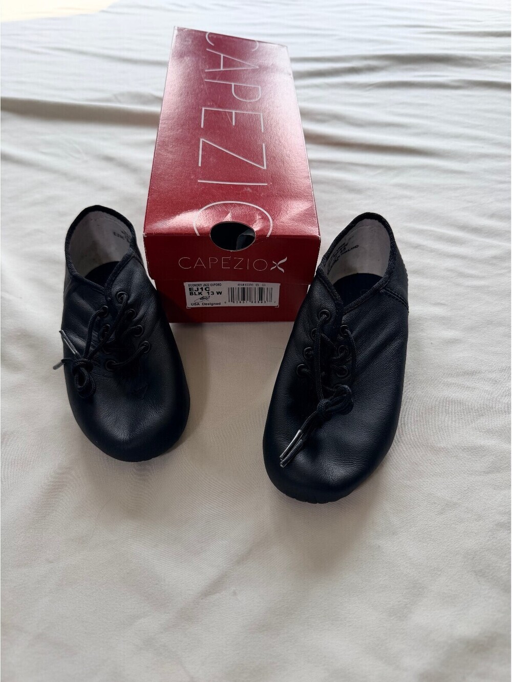 Capezio EJ1C Jazz Shoes Black Leather Lace Up Oxford Girls Size 13W with Box